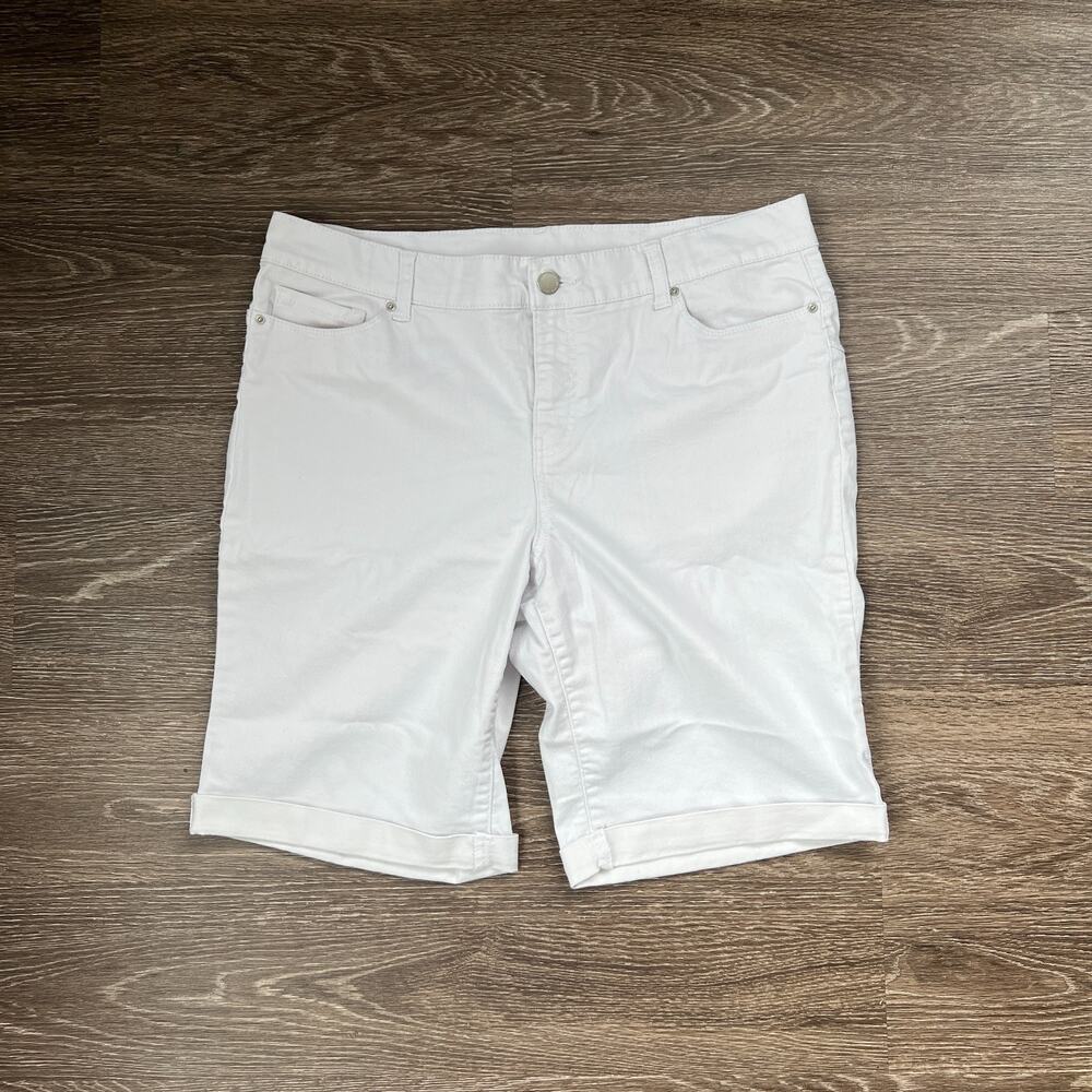 Juicy Couture White Cuffed Bermuda Shorts 16 Knee-Length Casual Mid-to-High Rise